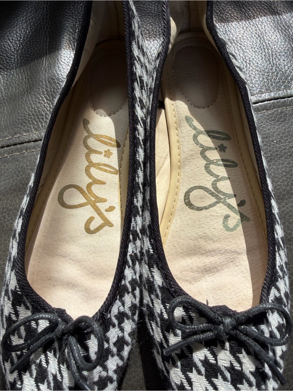 Lily Black & White Houndstooth Ballet Flats - Picture 5 of 8